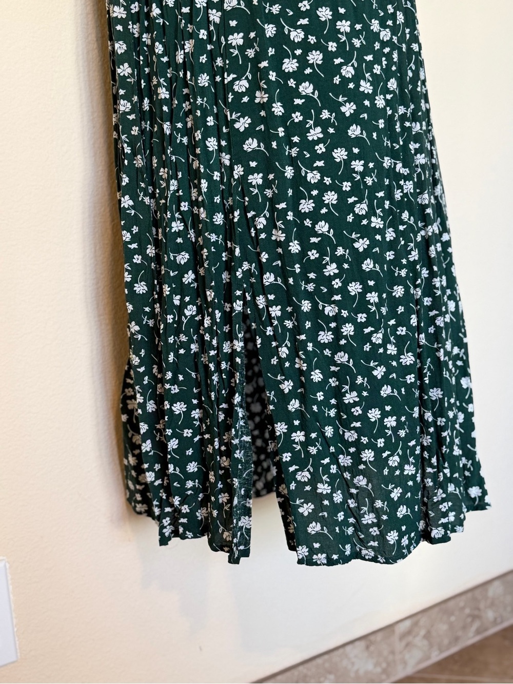 Bohme Green & White Floral Midi Length Dress - Picture 4 of 12